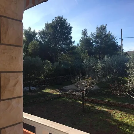 Apartment Geraeumige Mit Schoenem Garten Vir